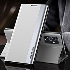 Coque Portefeuille Livre Cuir Etui Clapet Q03H pour Samsung Galaxy M52 5G Argent