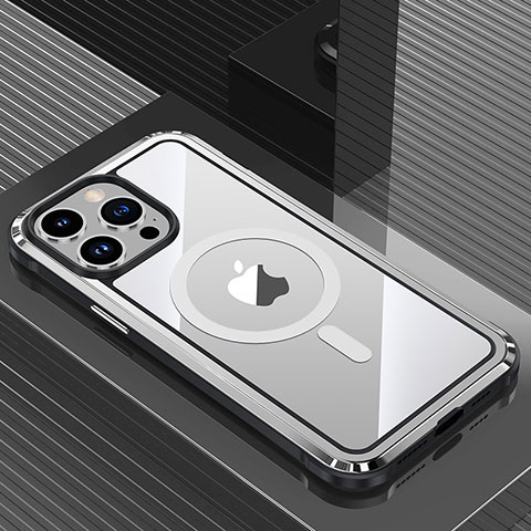 Coque Luxe Aluminum Metal Housse et Bumper Silicone Etui avec Mag-Safe Magnetic Magnetique QC1 pour Apple iPhone 13 Pro Argent