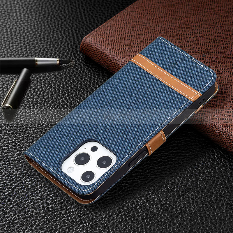 Coque Clapet Portefeuille Livre Tissu pour Apple iPhone 14 Pro Max Bleu Royal Plus
